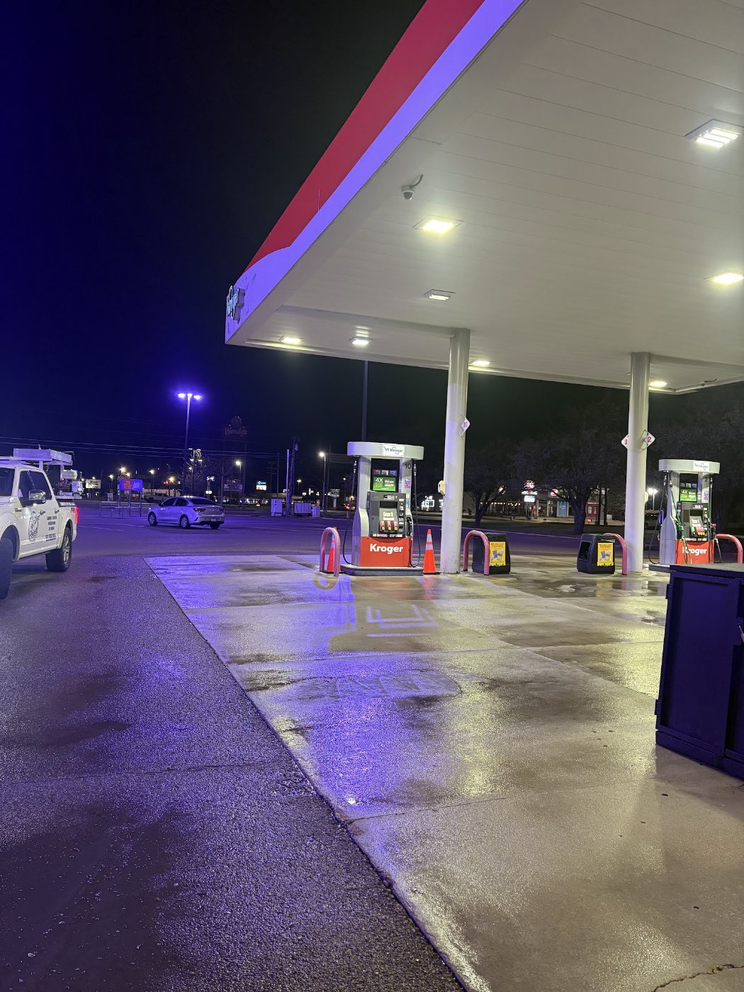 Fuel station wash, after hours